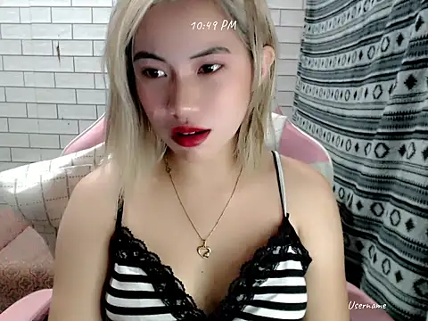 Rainea149 online show from 8, 11, 2025