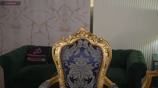 Esmie Smile online show from 19, 2, 2026