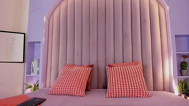 RiriiBrunette   online show from 21, 10, 2025