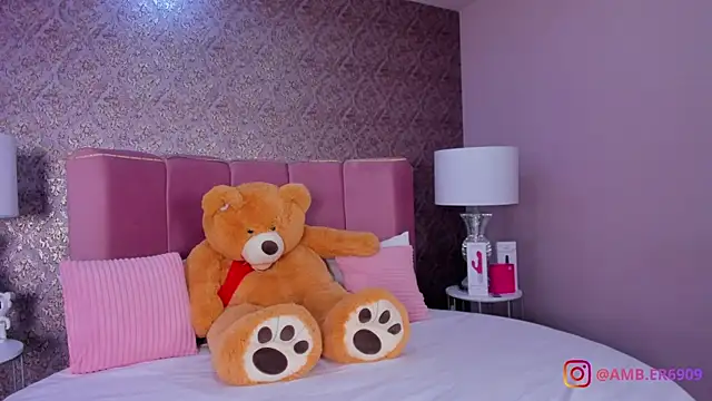 amber sparkle online show from 20, 4, 2026