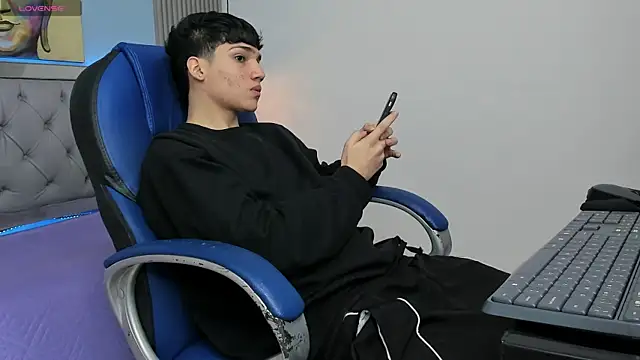 Snapshot of SamBlack_ chatting on 25, 4, 2026 SamBlack online show from 25, 4, 2026