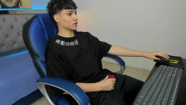 Snapshot of SamBlack_ chatting on 4, 5, 2026 SamBlack online show from 4, 5, 2026
