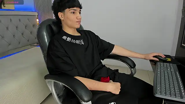 Snapshot of SamBlack_ chatting on 26, 5, 2026 SamBlack online show from 26, 5, 2026