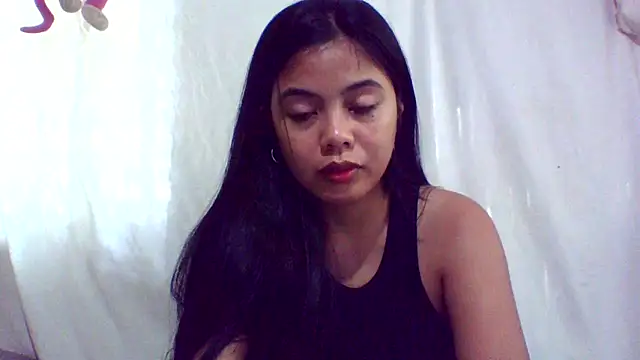 Snapshot of sweet_heaven00 chatting on 14, 10, 2025 sweet heaven00 online show from 14, 10, 2025
