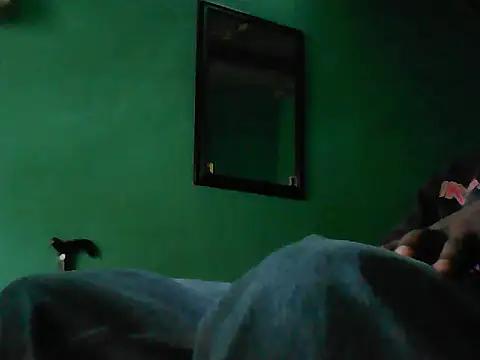 Snapshot of Dhuzu_Jovis chatting on 26, 10, 2025 Dhuzu Jovis online show from 26, 10, 2025