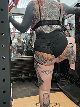 Snapshot of AlexandraWildd chatting on 25, 3, 2026 AlexandraWildd online show from 25, 3, 2026