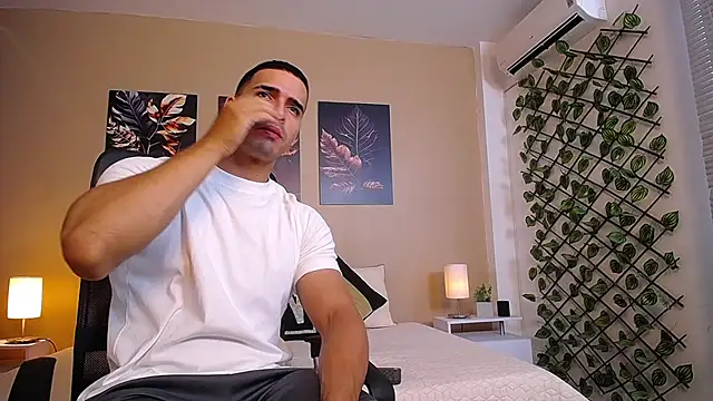 ChristopherBlack  online show from 12, 11, 2025