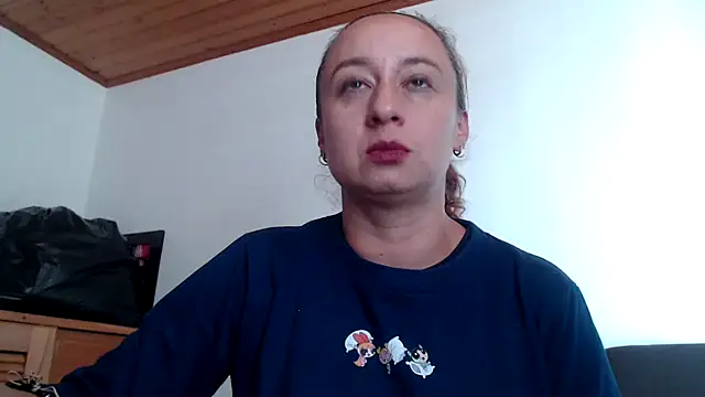 Snapshot of Milf_Valeria chatting on 22, 5, 2026 Milf Valeria online show from 22, 5, 2026