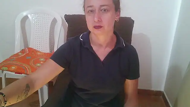 Snapshot of Milf_Valeria chatting on 27, 5, 2026 Milf Valeria online show from 27, 5, 2026