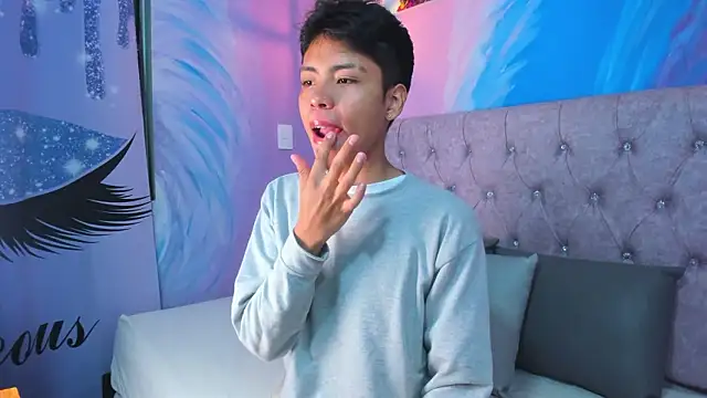 MaxiWildd online show from 4, 3, 2026