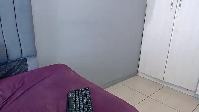 Snapshot of ChubbyBuddyxXx chatting on 30, 11, 2025 ChubbyBuddyxXx online show from 30, 11, 2025