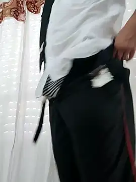 Snapshot of Bradd_32 chatting on 9, 2, 2026 Bradd 32 online show from 9, 2, 2026