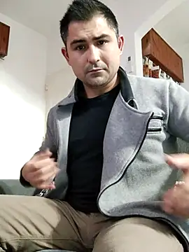 Snapshot of Bradd_32 chatting on 6, 5, 2026 Bradd 32 online show from 6, 5, 2026