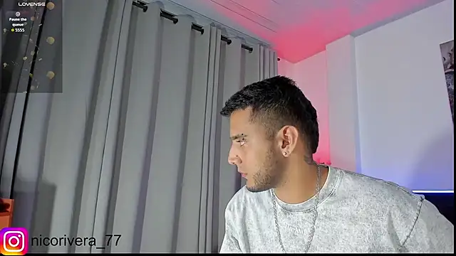 Snapshot of nico_rivera chatting on 22, 4, 2026 nico rivera online show from 22, 4, 2026