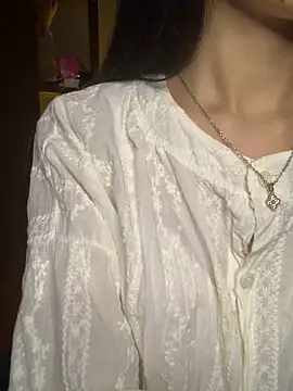 Nhinhi18 online show from 23, 4, 2026