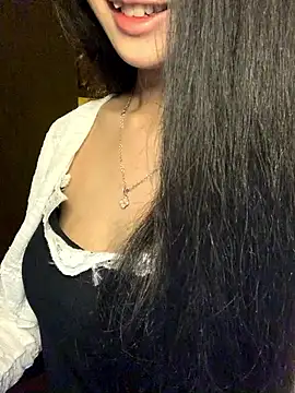 Nhinhi18 online show from 10, 5, 2026