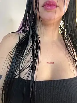 lucy grey25 online show from 20, 3, 2026