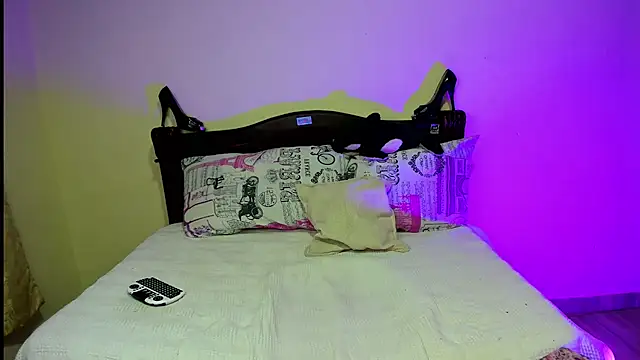  viollette  online show from 15, 9, 2025