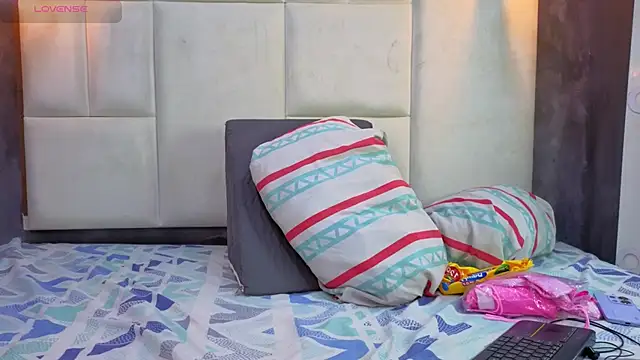 Rachel Donnelly online show from 2, 4, 2026