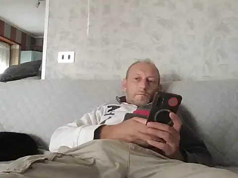 Snapshot of cazzoweb chatting on 22, 9, 2025 cazzoweb online show from 22, 9, 2025