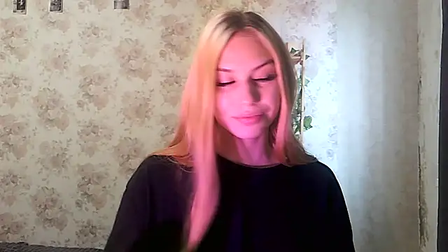 Snapshot of ClaireLaSweet chatting on 14, 10, 2025 ClaireLaSweet online show from 14, 10, 2025