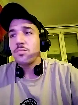 Snapshot of JuicyBigcock@xh chatting on 4, 3, 2026 JuicyBigcockxh online show from 4, 3, 2026