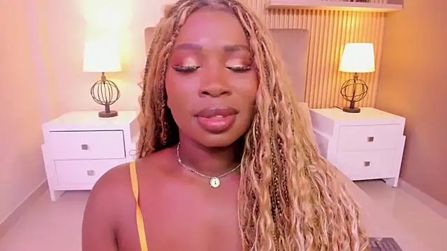 SerenaWinslow online show from 17, 4, 2026