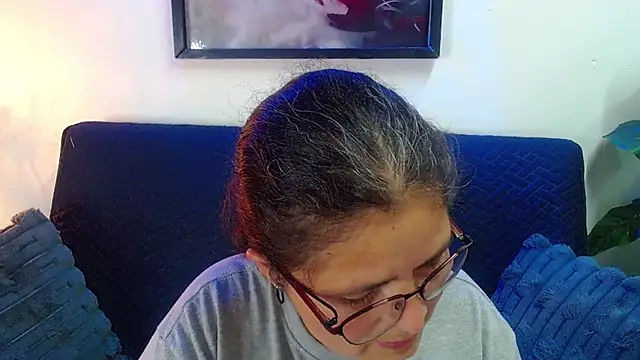 Snapshot of Linda_banks_ chatting on 19, 5, 2026 Linda banks online show from 19, 5, 2026