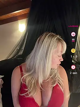 Snapshot of misstitmouseofficial chatting on 30, 5, 2026 misstitmouseofficial online show from 30, 5, 2026