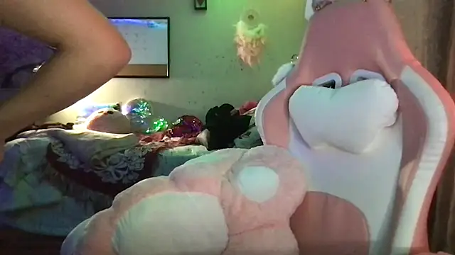 nekowaifuuu online show from 24, 11, 2025