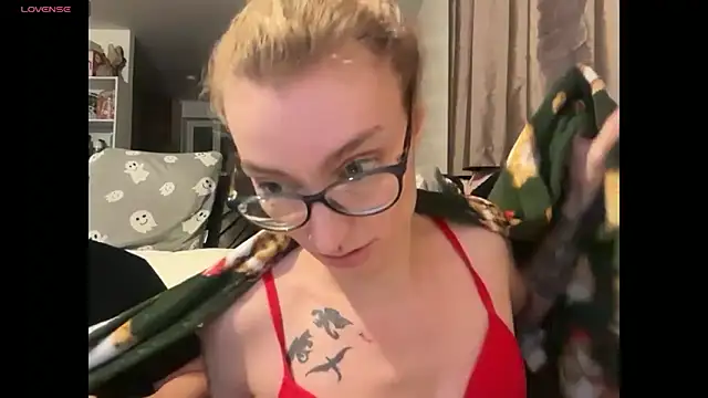 harleyblair online show from 24, 11, 2025