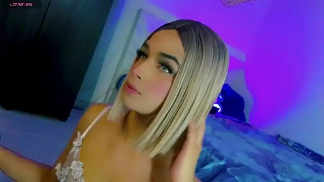 HANNAH BACKERS online show from 4, 10, 2025