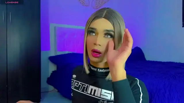 HANNAH BACKERS online show from 8, 10, 2025