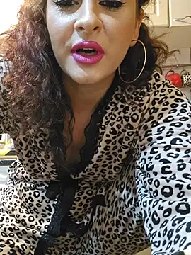 Snapshot of ShineBright88 chatting on 12, 9, 2025 ShineBright88 online show from 12, 9, 2025