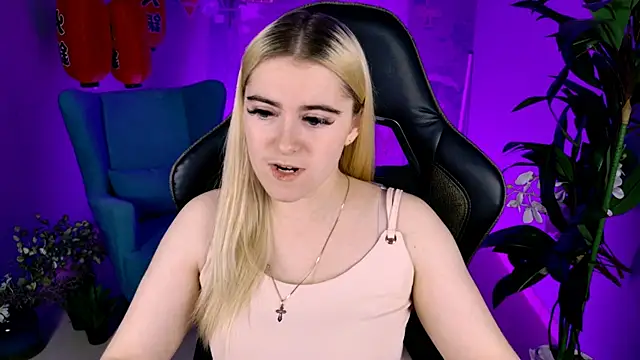 Stef Nicks online show from 4, 10, 2025