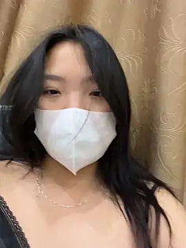 Snapshot of Thuylinh05 chatting on 25, 9, 2025 Thuylinh05 online show from 25, 9, 2025