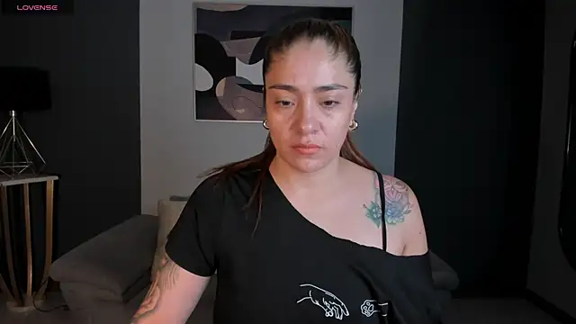 CorinaJames online show from 28, 9, 2025