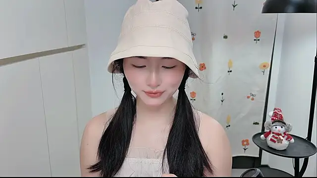 Snapshot of Rosalind_xixi chatting on 5, 6, 2026 Rosalind xixi online show from 5, 6, 2026