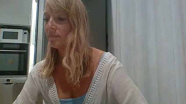 Vexxaa online show from 9, 10, 2025