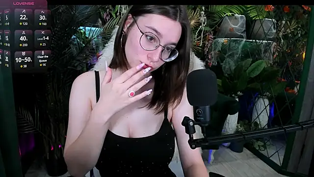 AnnyNextDoor online show from 22, 10, 2025