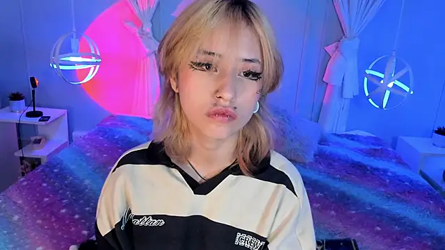 Hannahpage online show from 8, 10, 2025