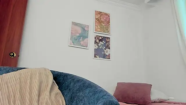 canelleGarces online show from 26, 2, 2026