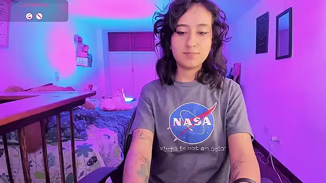 Snapshot of atenea_dragon__ chatting on 9, 9, 2025 atenea dragon online show from 9, 9, 2025