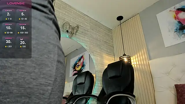 scarletbaker  online show from 11, 10, 2025