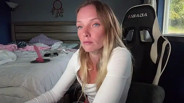 ajmiller25 online show from 10, 4, 2026