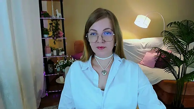 YourUniverser online show from 3, 10, 2025