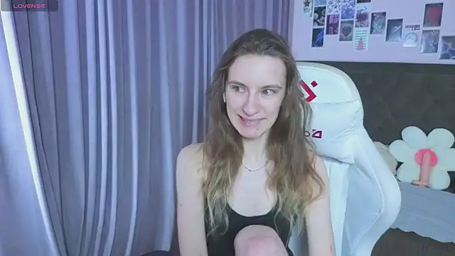 Snapshot of kaleriyaa_ chatting on 24, 4, 2026 kaleriyaa online show from 24, 4, 2026