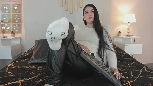 natachadiaz  online show from 28, 10, 2025