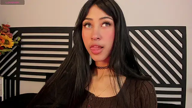 Snapshot of princess_ivy_ chatting on 23, 9, 2025 princess ivy  online show from 23, 9, 2025