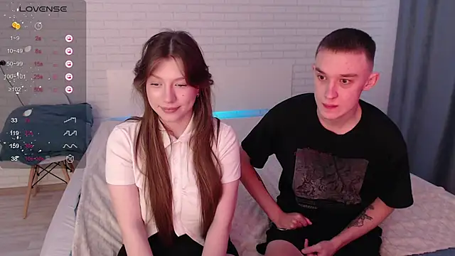 Blushing couple online show from 14, 9, 2025